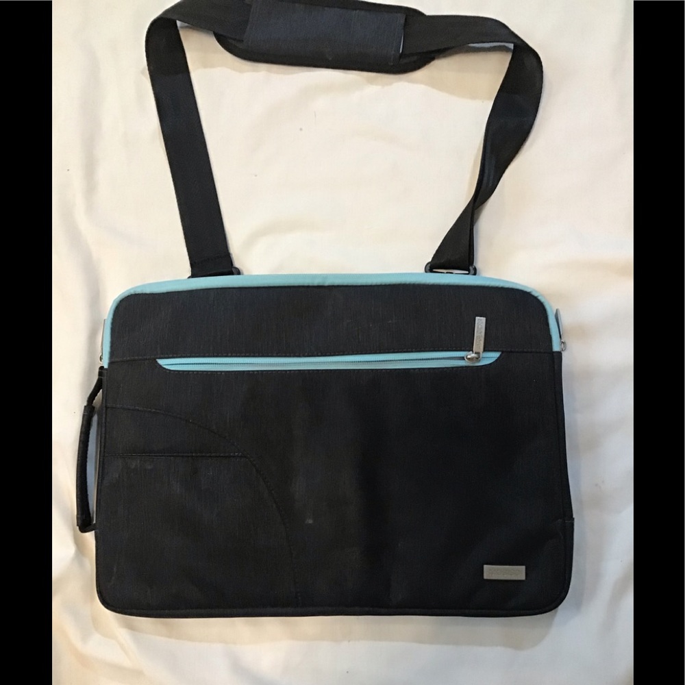 Laptop carrying satchel